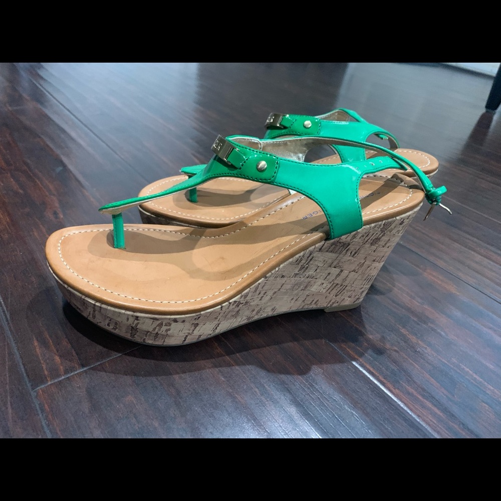 Tommy Hilfiger Size 7M Green Wedge
